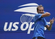 开云体育官网-日本网球队绝地反击世界网球队，梅德韦杰夫高光表现的简单介绍