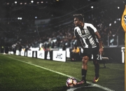 开云体育中国-东决关键战之夜，佩德里刷新纪录，一场定义时代的表演