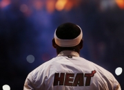 开云下载-提前终结悬念！雷恩锁定胜局，阿尔瓦雷斯防守端锁死对手