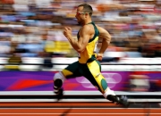 开云体育官方网站-安联奇迹夜，莱万独舞撕裂红黑，拜仁的意志与一个人的战争