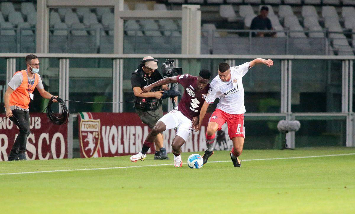 弗赖堡队主帅对球队表现感到满意 弗赖堡队主帅对球队表现感到满意