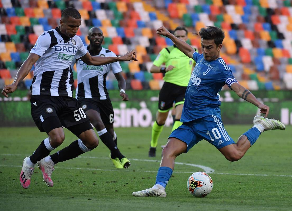 诺维奇客场击败沃特福德,取得关键三分 诺维奇客场击败沃特福德,取得关键三分