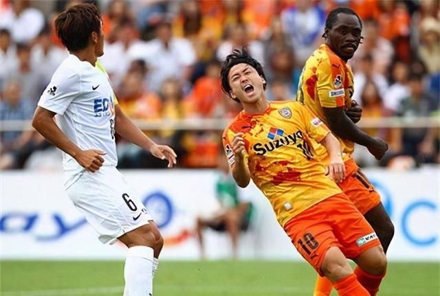 关于南特主场胜利，全队士气高涨的信息