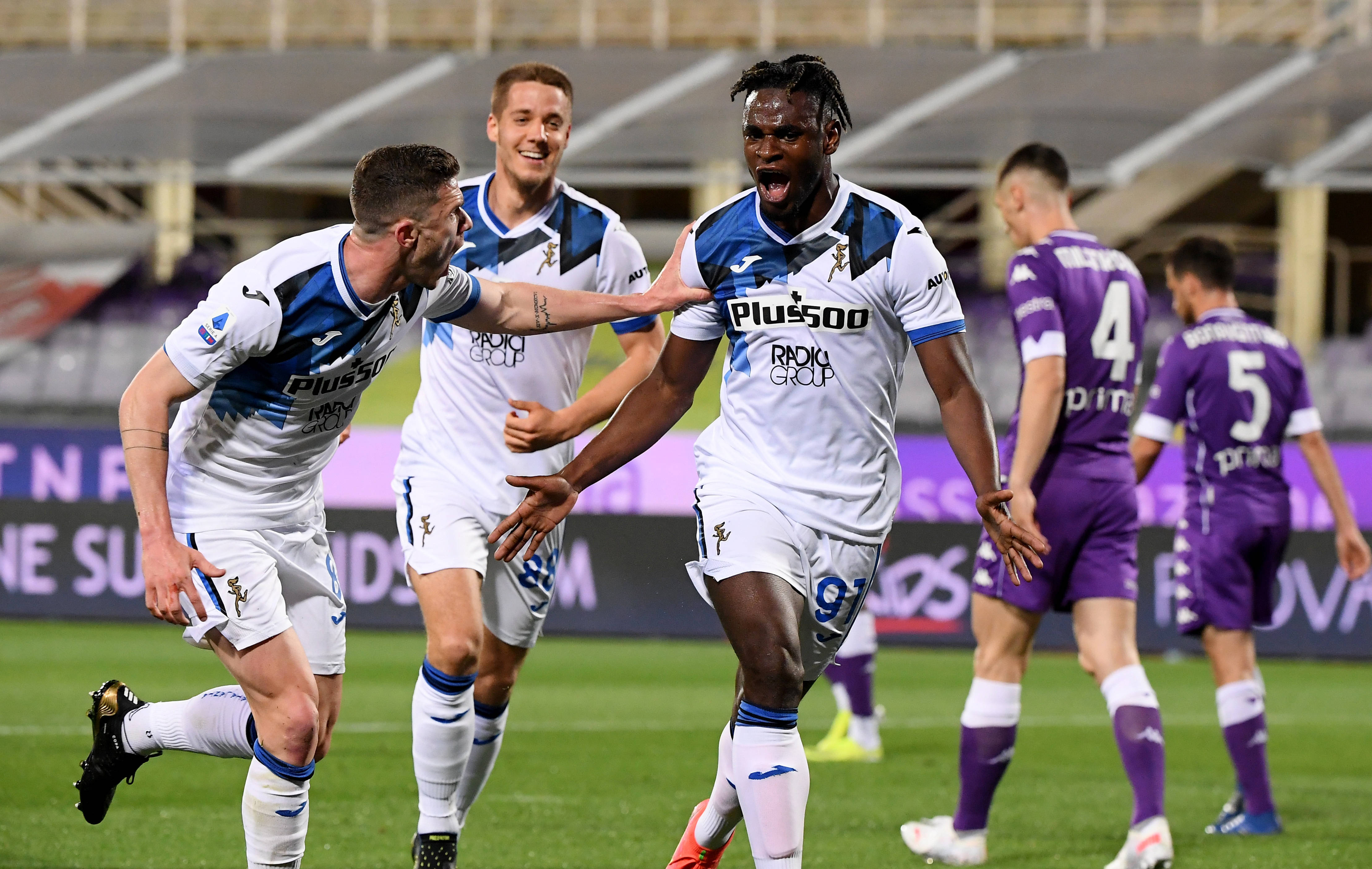 包含瓦伦西亚主场连胜巅峰赴欧战前景的词条