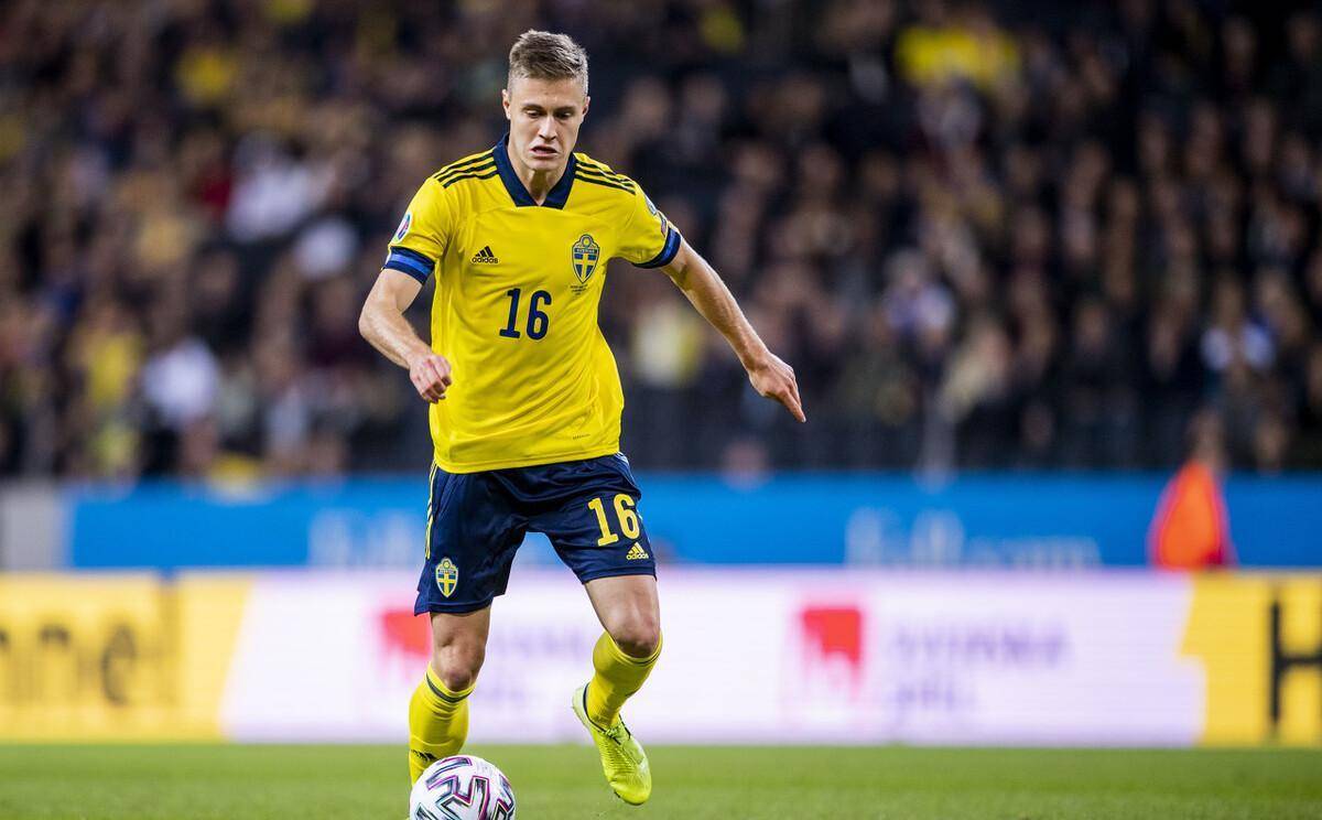 意大利取胜安道尔，小组第一出线