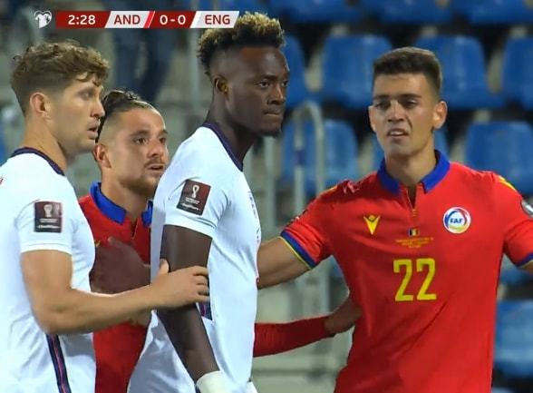 意大利取胜安道尔，小组第一出线