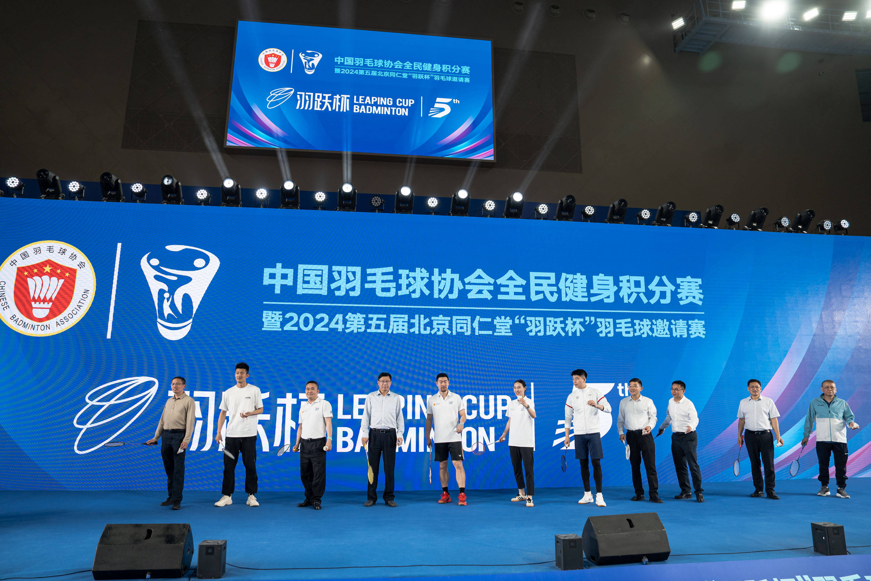 法国羽毛球队横扫日本羽毛球队，谌龙送出助攻