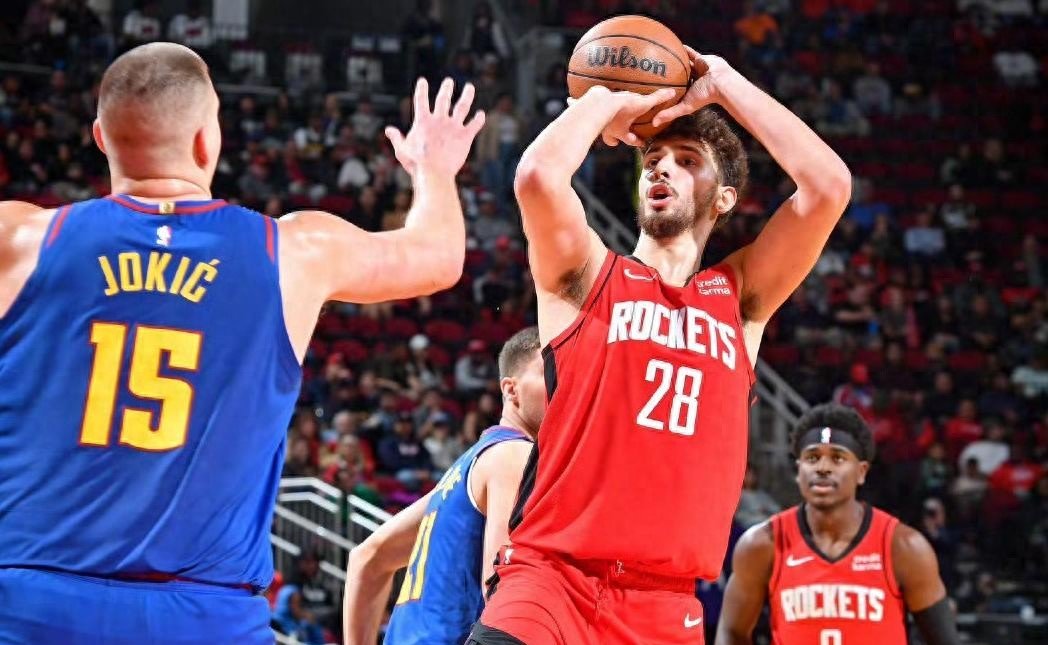 雄鹿轻取尼克斯，约基奇状态火热的简单介绍