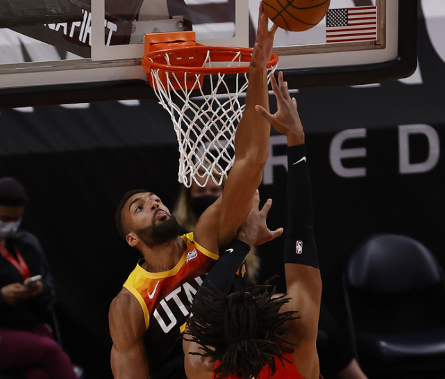 猛龙轻取爵士，乔治惊艳世界的简单介绍