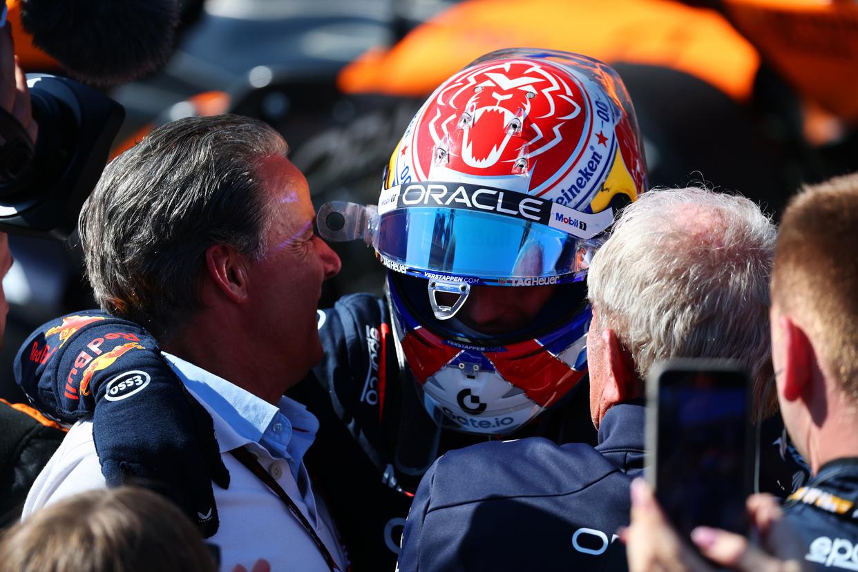 包含红牛二队碾压索伯车队，维斯塔潘统治全场的词条