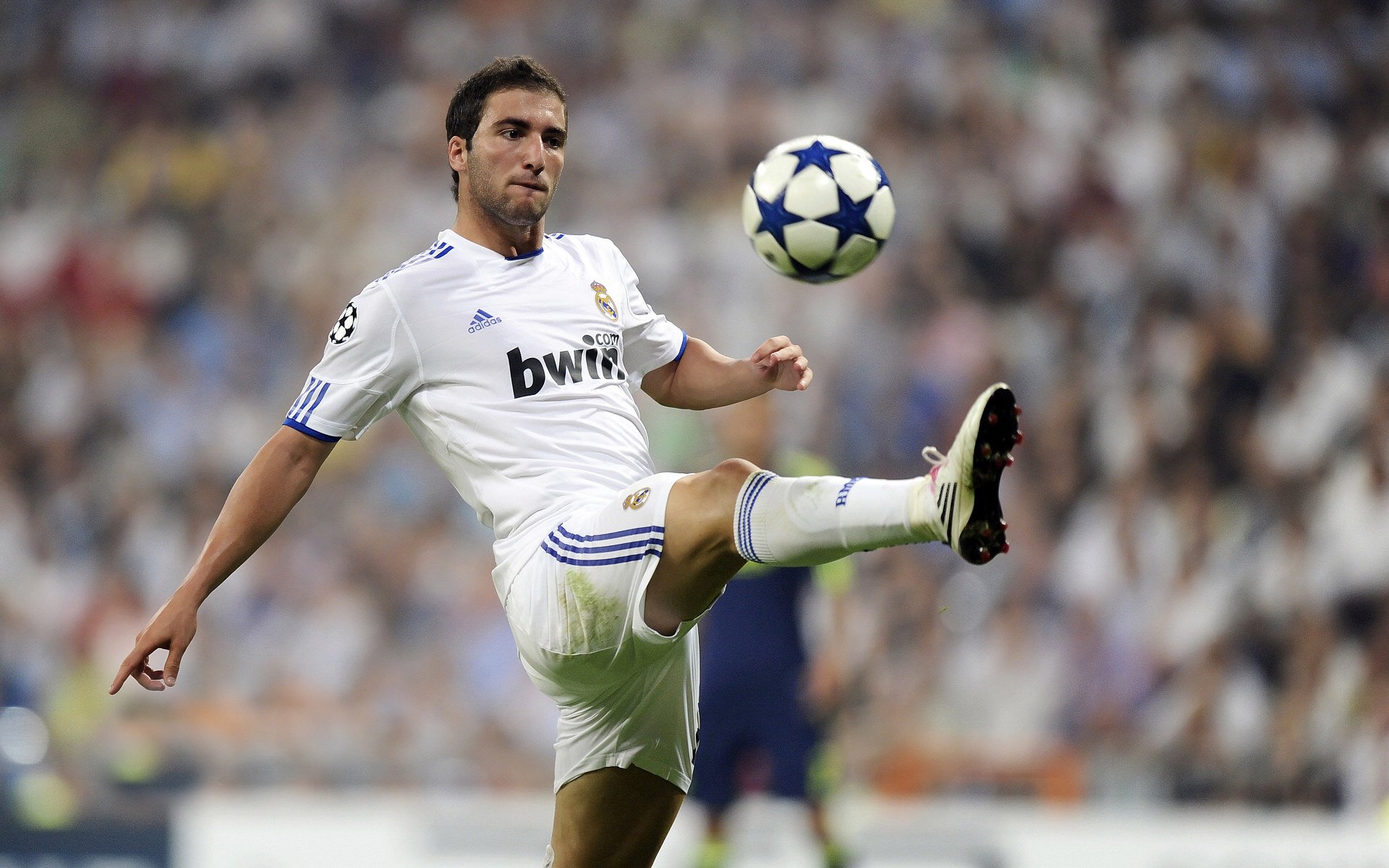 意甲焦点战之夜，加维的冠军级表现，如何定义现代中场新标准？