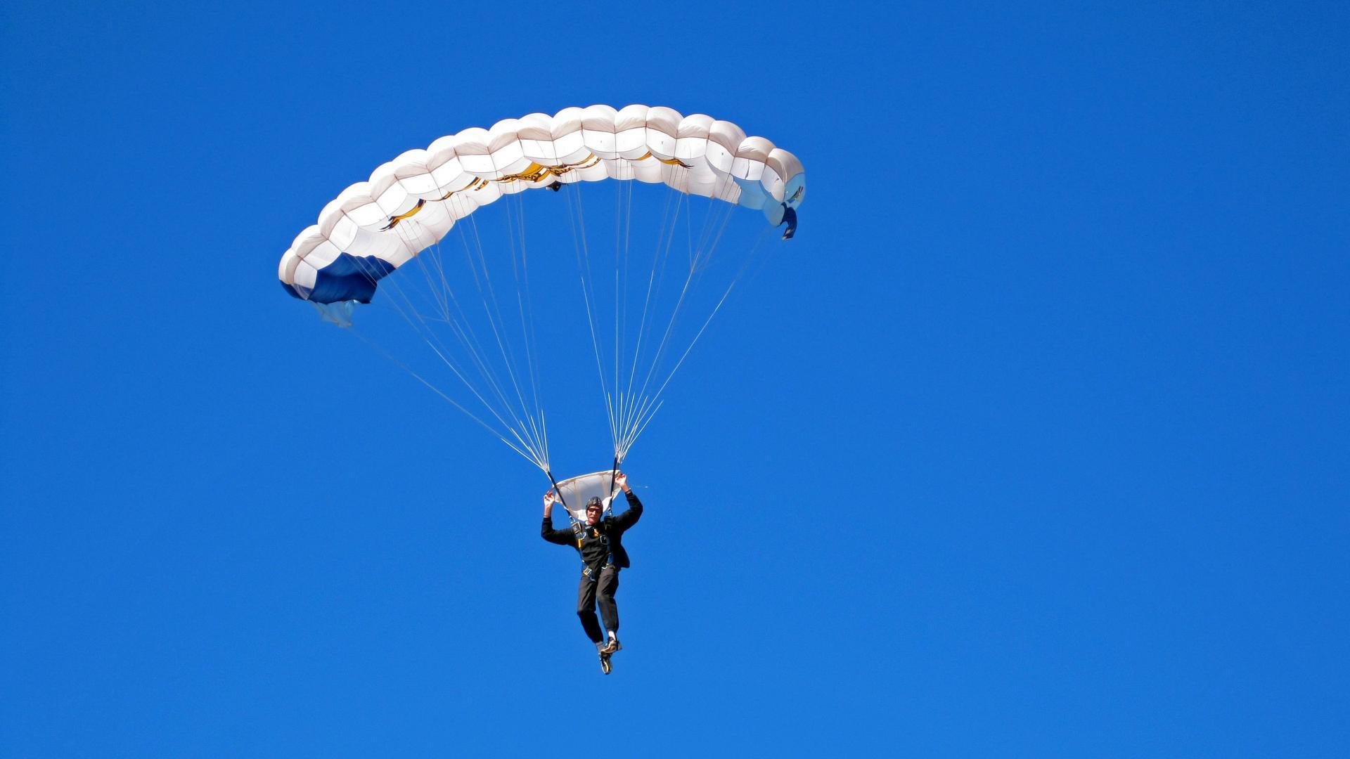 雷霆对阵广东队，班凯罗攻防两端的统治性表演